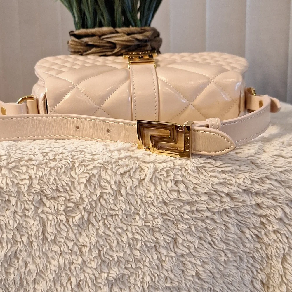 Gorgeous Versace Greca Goddess Leather Bag - Picture 13 of 14